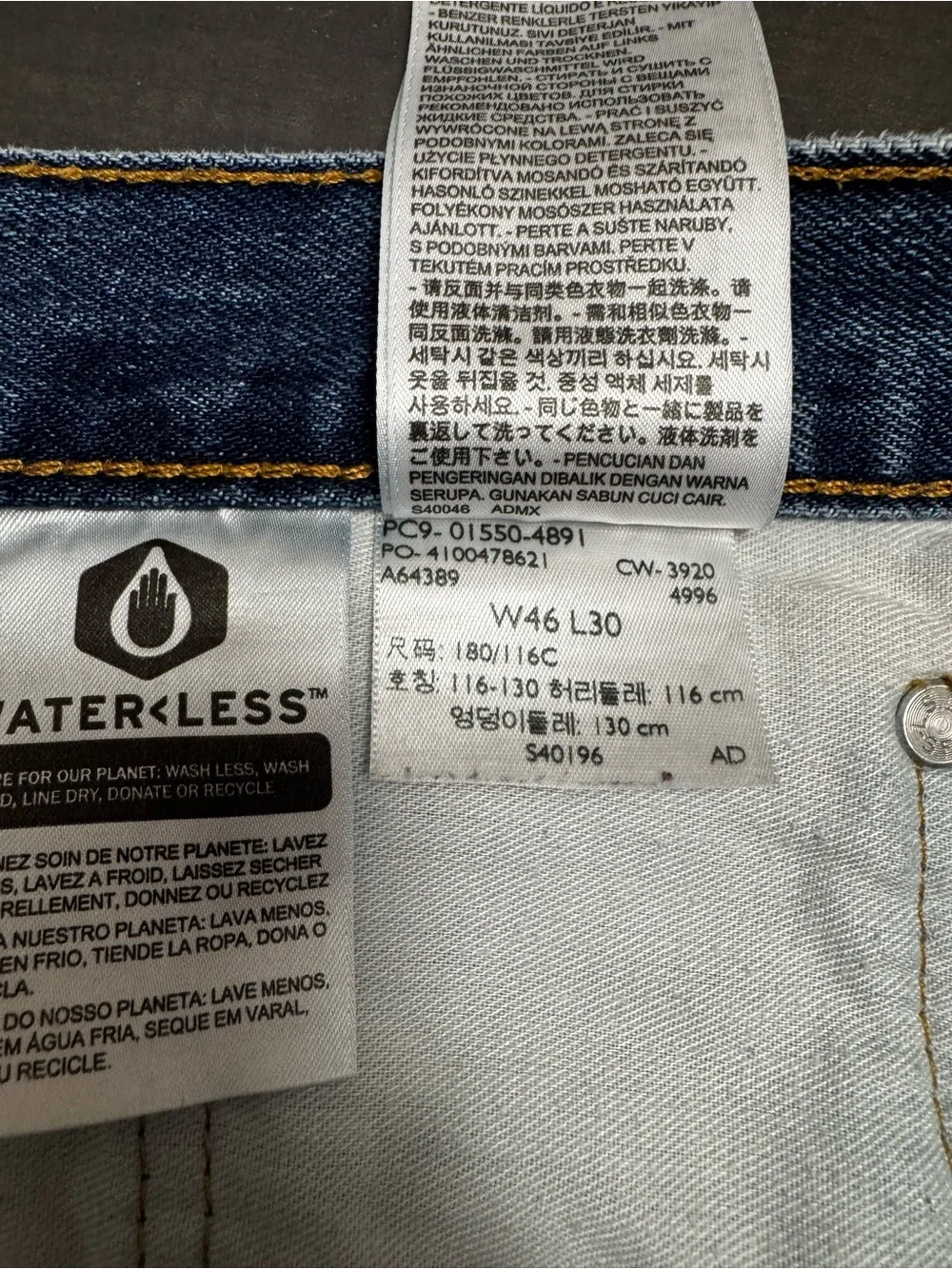 Levi’s 550 Blue Jeans 46 x 30 Med Wash Relaxed Denim Zip fly 5 pocket
